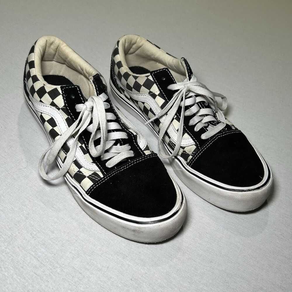 VANS Old Skool Checkerboard Low-top Sneakers Size 10 In Black and White